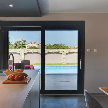 Luxury With Private Pool, Terrace And Bbq Villa *