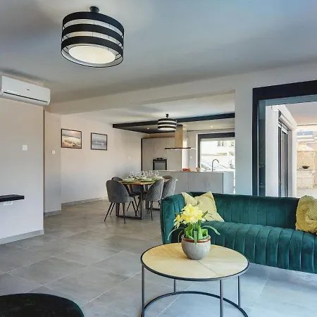 Luxury With Private Pool, Terrace And Bbq * Valbandon
